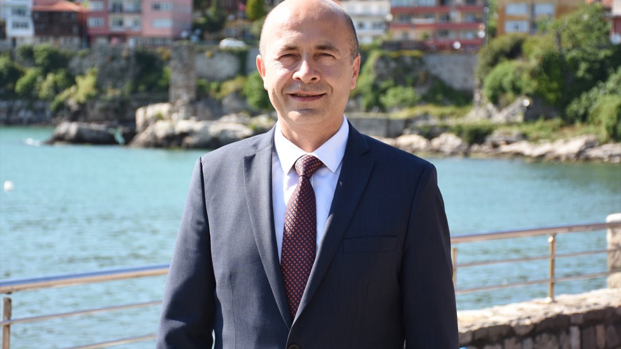 Amasra Belediye Başkanı Recai Çakır, Cumhuriyet Halk Partisi’nden istifa ettiğini açıkladı.